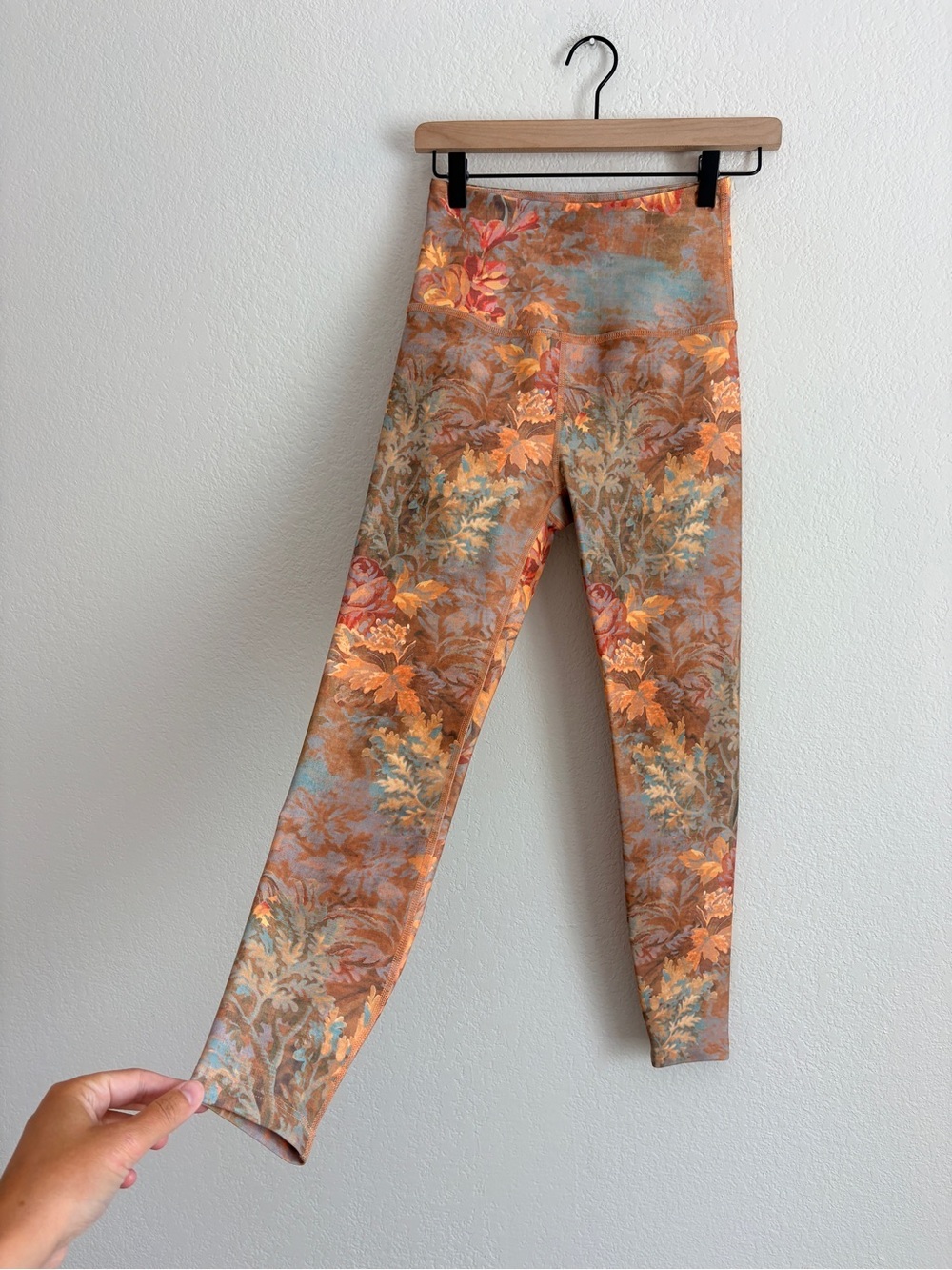 Beyond Yoga Printed Leaf Fall High Waisted Midi Leggings